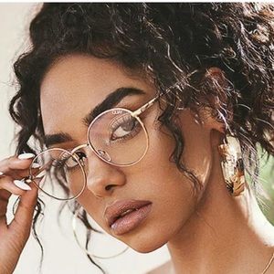 Quay I See You blue light blocking glasses